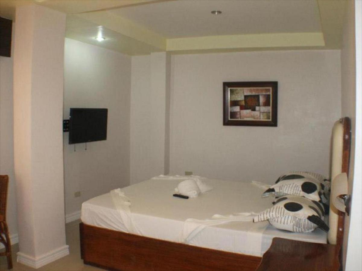 Oyo 621 De Loro Inn Puerto Princesa Ngoại thất bức ảnh