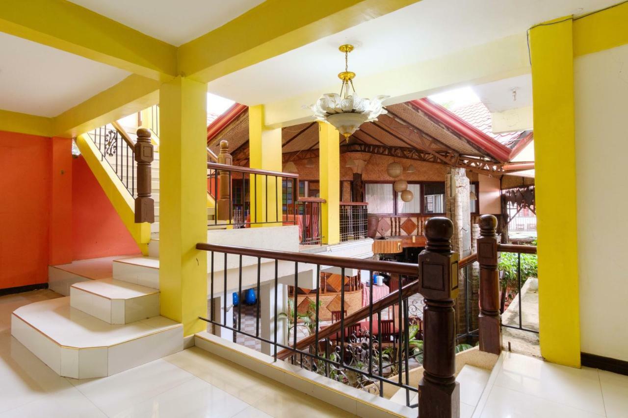 Oyo 621 De Loro Inn Puerto Princesa Ngoại thất bức ảnh